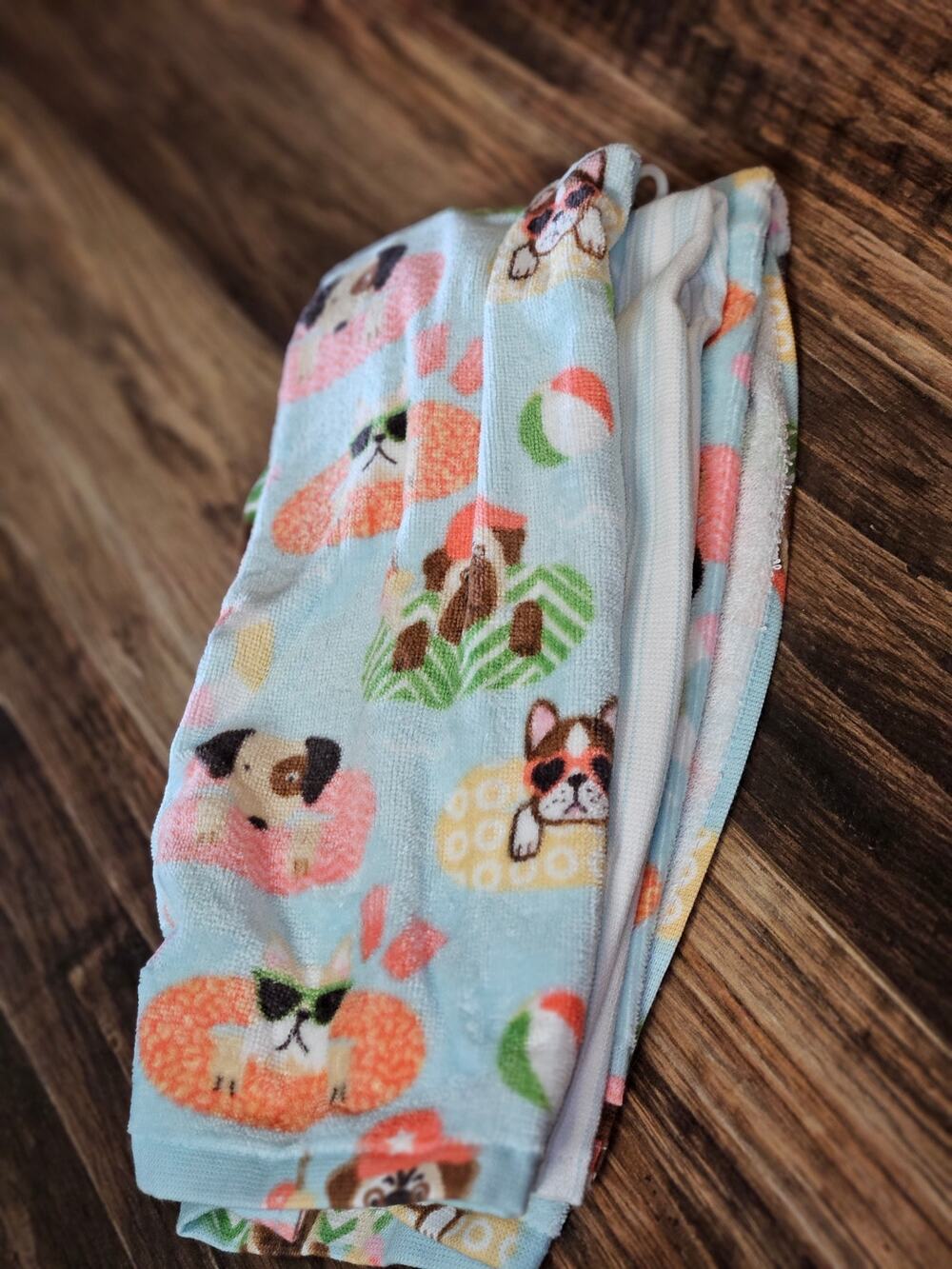 Cynthia Rowley Summer Kitchen Towels Dogs Floating in Pool Super Cute Set of 3